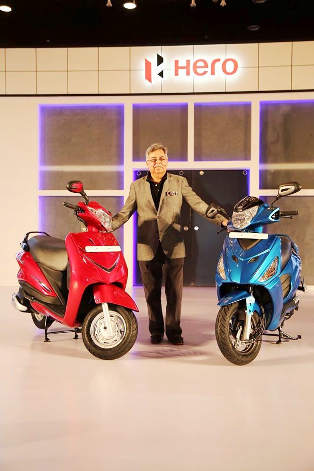 Hero MotoCorp's new 110cc scooter Maestro Edge made its India debut on 29 September. Hero MotoCorp,Hero Maestro Edge,Hero Maestro Edge price,Hero Maestro Edge Specifications,Hero Maestro Edge features,Hero Duet 110cc scooter
