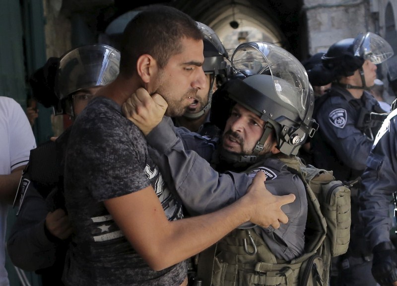 Israeli police and Palestinians clash at Jerusalem's al-Aqsa mosque, following weeks of unrest during a period of major Jewish and Muslim holidays. Clashes at Jerusalem,Jerusalem holy site,Jewish holiday starts,Israeli police,Israeli police and Palestinians clash,Palestinians,Jewish and Muslim holidays