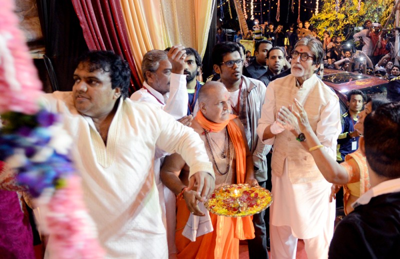 Bollywood actor Amitabh Bachchan recently visited Mankeshwar Mandal's Lord Ganpati Pandal and Rajesh Yadav's (Managing Director and Chief Financial Officer of AB Corp Limited) House at Byculla. Amitabh Bachchan,actor Amitabh Bachchan,Amitabh Bachchan visits Mankeshwar Mandal's Lord Ganpati Pandal at Byculla,Mankeshwar Mandal's Lord Ganpati Pandal at Byculla,Lord Ganpati Pandal at Byculla,Lord Ganpati Pandal