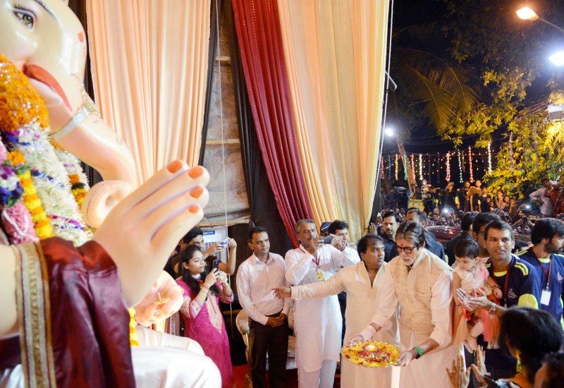 Bollywood actor Amitabh Bachchan recently visited Mankeshwar Mandal's Lord Ganpati Pandal and Rajesh Yadav's (Managing Director and Chief Financial Officer of AB Corp Limited) House at Byculla. Amitabh Bachchan,actor Amitabh Bachchan,Amitabh Bachchan visits Mankeshwar Mandal's Lord Ganpati Pandal at Byculla,Mankeshwar Mandal's Lord Ganpati Pandal at Byculla,Lord Ganpati Pandal at Byculla,Lord Ganpati Pandal