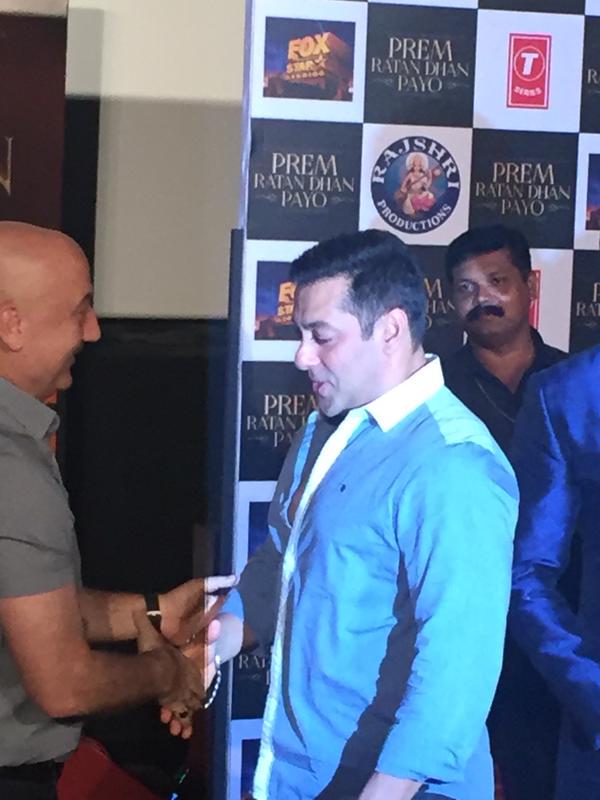 Bollywood actor Salman Khan and Sonam Kapoor at Prem Ratan Dhan Payo Trailer Launch. Prem Ratan Dhan Payo,Salman Khan,Sonam Kapoor,Prem Ratan Dhan Payo Trailer Launch,Prem Ratan Dhan Payo Trailer,Salman Khan and Sonam Kapoor,Prem Ratan Dhan Payo Trailer Launch pics,Prem Ratan Dhan Payo Trailer Launch images,Prem Ratan Dhan Payo Trailer La
