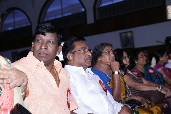 South indian actor Vishal, Sathyaraj, Vadivelu, Santhanam and others attend Pandavar Ani press meet. Nadigar Sangam Election,Pandavar Ani press meet,Vishal,Sathyaraj,Vadivelu,Santhanam,Pandavar Ani,Vaibhav,Siddharth,vishnu,Rajesh,Vadivukarasi,Nivetha Thomas