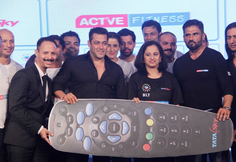 Bollywood actor Salman Khan and Suneil Shetty Launches Tata Sky's Health and Fitness Service in Mumabi. Salman Khan,Suniel Shetty,Tata Sky's Health and Fitness launch,Tata Sky's Health and Fitness,Salman Khan and Suniel Shetty
