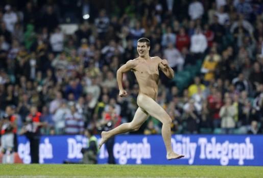 Here are Top 10 Craziest Pitch Invaders.