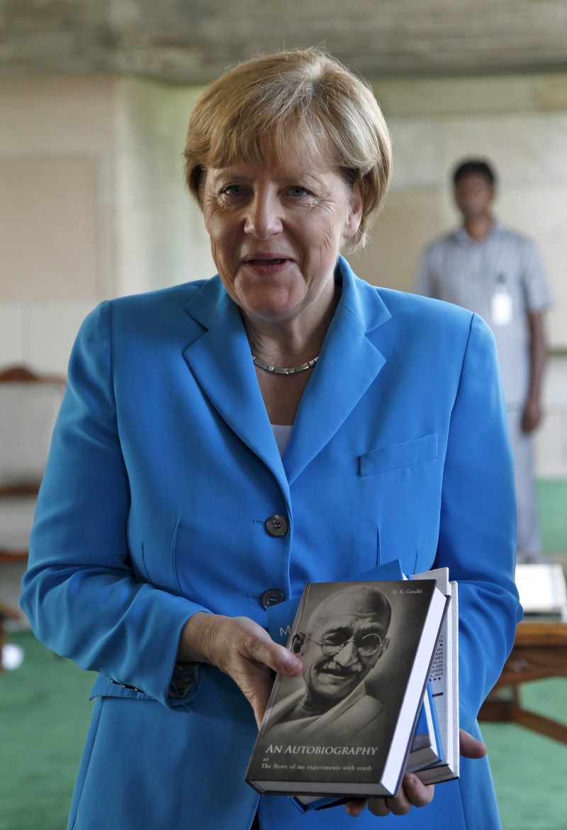 PM Narendra Modi recently met German Chancellor Angela Merkel, who arrived at New Delhi on Sunday night for a three day visit. Angela Merkel,Narendra Modi,Angela Merkel meets PM Narendra Modi,German Chancellor Angela Merkel,Modi,Angela Merkel meets modi,Mahatma Gandhi memorial,Angela Merkel at Mahatma Gandhi memorial
