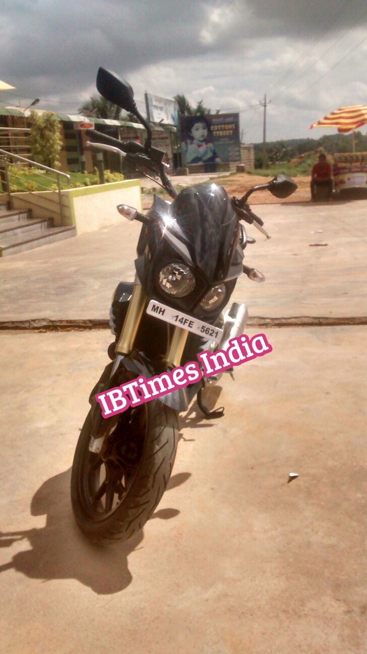 Mahindra Mojo will come with LED daytime-running lights, new fuel tank, Pirelli Sport Demon tyres mounted on Y-spoke black alloy wheels and LED tail light. Mahindra Mojo,Mahindra Mojo photos,Mahindra Mojo features,mahindra mojo specifications,Mahindra Mojo booking,mahindra mojo bikes,mahindra mojo 300 price,Mahindra Mojo colours,Mahindra Mojo top speed