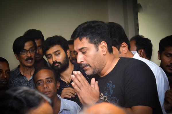 The legendary Actress Aachi Manorama passed away. The entire South cinema artists pay their last respect to her. Most of the actors and actress have already come and done last respect to her including Rajinikanth, Vijay, Vishal, Karthi, Sivakumar, Karunanidhi, Jayalalithaa, Prasanna, Sneha and others. Rajinikanth,Karthi,Vishal,'Aachi' Manorama,Manorama,actress manorama passed away,Manorama dead,celebs pays last respect to 'Aachi' Manorama,celebs pays last respect to Manorama,Jayalalithaa