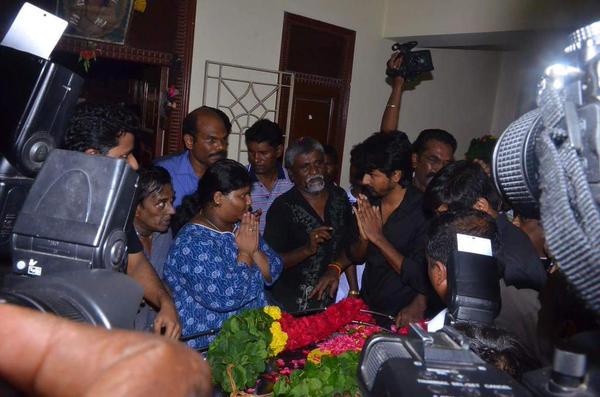 The legendary Actress Aachi Manorama passed away. The entire South cinema artists pay their last respect to her. Most of the actors and actress have already come and done last respect to her including Rajinikanth, Vijay, Vishal, Karthi, Sivakumar, Karunanidhi, Jayalalithaa, Prasanna, Sneha and others. Rajinikanth,Karthi,Vishal,'Aachi' Manorama,Manorama,actress manorama passed away,Manorama dead,celebs pays last respect to 'Aachi' Manorama,celebs pays last respect to Manorama,Jayalalithaa