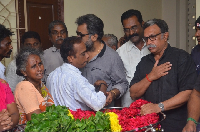 The legendary Actress Aachi Manorama passed away. The entire South cinema artists pay their last respect to her. Most of the actors and actress have already come and done last respect to her including Rajinikanth, Vijay, Vishal, Karthi, Sivakumar, Karunanidhi, Jayalalithaa, Prasanna, Sneha and others. Rajinikanth,Karthi,Vishal,'Aachi' Manorama,Manorama,actress manorama passed away,Manorama dead,celebs pays last respect to 'Aachi' Manorama,celebs pays last respect to Manorama,Jayalalithaa