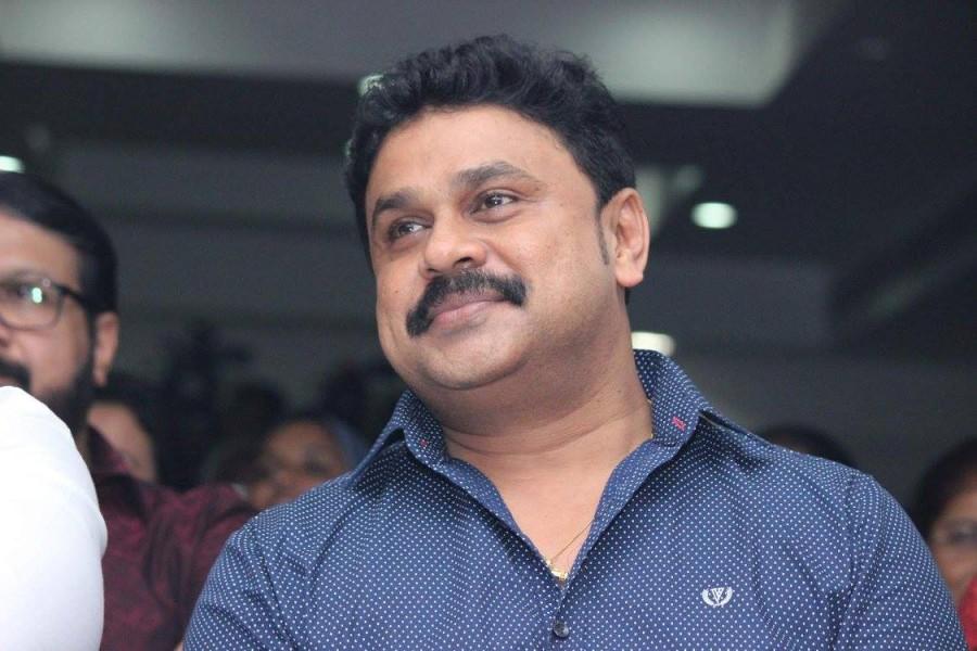 Popular Malayalam actors Dileep and Nivin Pauly launched the audio of 'Amar Akbar Anthony' on Sunday. Amar akbar anthony,Amar akbar anthony audio launch,Amar akbar anthony audio,nivin pauly,dileep,prithviraj sukumaran,indrajith sukumaran,jayasurya