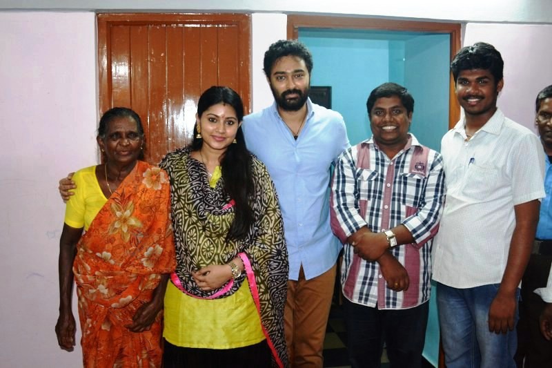 South Indian actress Sneha celebrated her birthday with her husband Prasanna at Arunodhayam Charitable Trust in Kolathur, a home for disabled children in Chennai. Sneha birthday,Sneha,actress Sneha,Sneha and Prasanna,Sneha birthday celebration,Sneha birthday celebration pics,Sneha birthday celebration images,Sneha birthday celebration photos,Sneha birthday celebration pictures