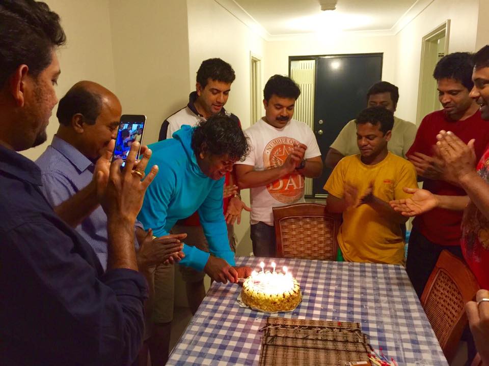 'Badai Bungalow' team celebrated the birthday of Saju aka Pashanam Shaji recently. Badai Bungalow,Badai Bungalow saju,Pashanam shaji,Ramesh pisharody,Badai Bungalow fame