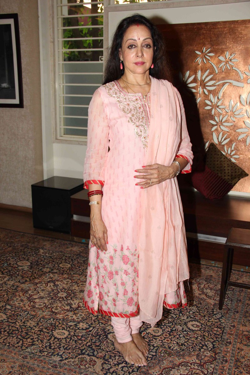 Bollywood actress Hema Malini celebrates her 67th birthday with Media. Hema Malini,actress Hema Malini,Hema Malini birthday celebration,Hema Malini birthday celebration pics,Hema Malini birthday celebration images,Hema Malini birthday celebration photos,Hema Malini birthday celebration pictures,Hema Malini birthday celebrati