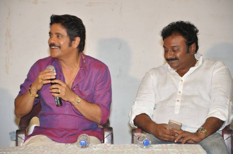 Telugu actor Akkineni Nagarjuna at Akhil Movie Pressmeet which held in Hyderabad on 16 October. Akkineni Nagarjuna,Nagarjuna at Akhil Movie Pressmeet,Nagarjuna,Akhil Movie Pressmeet,Akhil Pressmeet,Akhil,Akhil Press meet,Akhil Pressmeet pics,Akhil Pressmeet pics images,Akhil Pressmeet photos,Akhil Pressmeet pictures