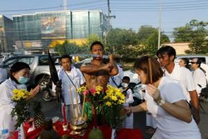 Vegetarian festival,Vegetarian festival celebrated across Thailand,Vegetarian festival in Thailand,Vegetarian festival 2015,annual vegetarian festival in Phuket,annual vegetarian festival,Extreme Vegetarianism,Phuket Thailand