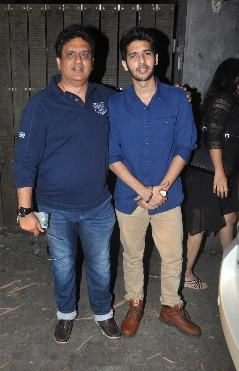 Bollywood movie Punchnama 2 special screening held at Mumbai. Elli Avram, Sneha Ullal, Sohail Khan and others attend the event. Pyaar ka Punchnama 2 special screening,Pyaar ka Punchnama 2,Elli Avram,Sneha Ullal,Sohail Khan,Pyaar ka Punchnama 2 special screening pics,Pyaar ka Punchnama 2 special screening images,Pyaar ka Punchnama 2 special screening photos,Pyaar ka Punchnama 2 spe