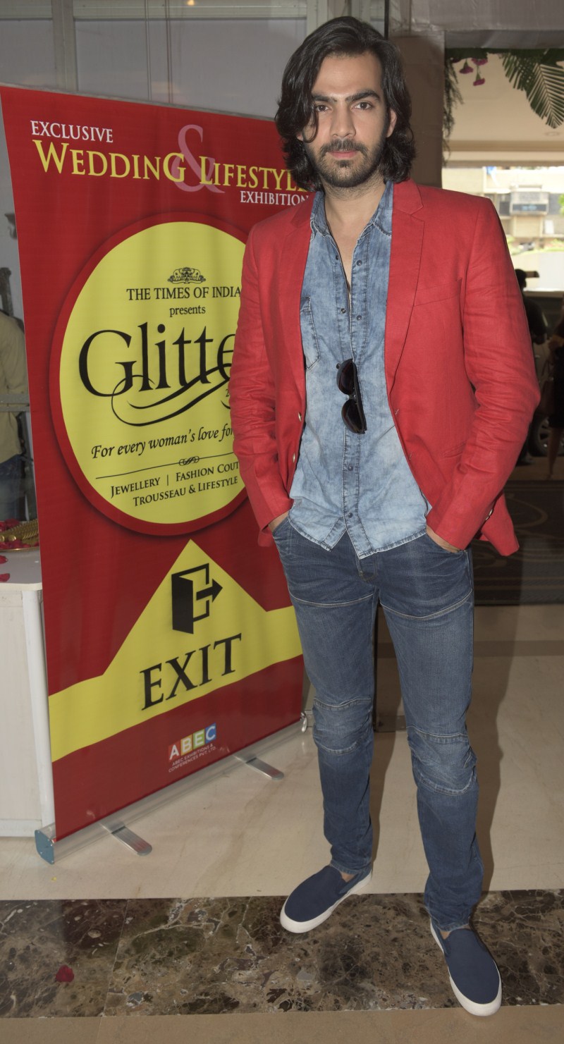 Star cast of the film Wedding Pullav,Wedding Pullav Star cast,India's Largest Bridal Lifestyle Exhibition 'Glitter 2015',Bridal Lifestyle Exhibition 'Glitter 2015',Bridal Lifestyle Exhibition,Glitter 2015,Anushka Ranjan,Diganth Manchale,Karan Grover