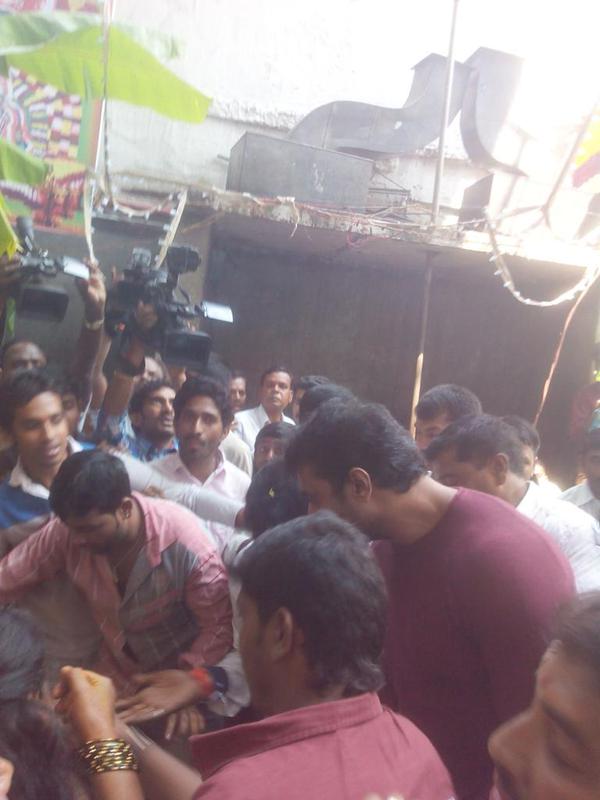 Kannada Actor Challenging Star Darshan visits Annamma Temple on Friday (October 16th) in Gandhinagar and took the blessings of the Goddess Annamma for his Grand success of 'Mr Airavata' Movie. Darshan,actor Darshan,Darshan visits Annamma Temple,Challenging Star Darshan,Mr Airavata,Mr Airavata sucess meet