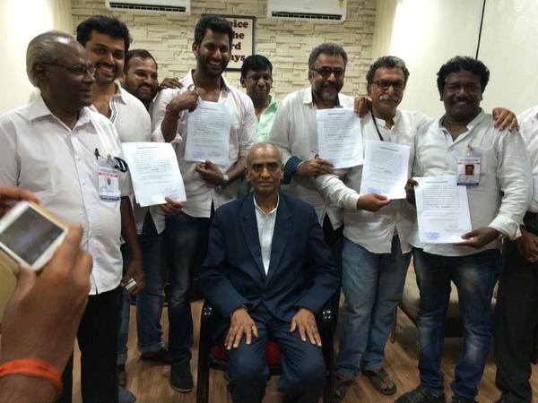 Best wishes and congratulations to the Pandavar Ani – Nasser, Vishal, Karthi, Karunaas and Ponvannan. Nadigar Sangam Election,Nadigar Sangam Election 2015,Vishal,Pandavar Ani,Sarathkumar