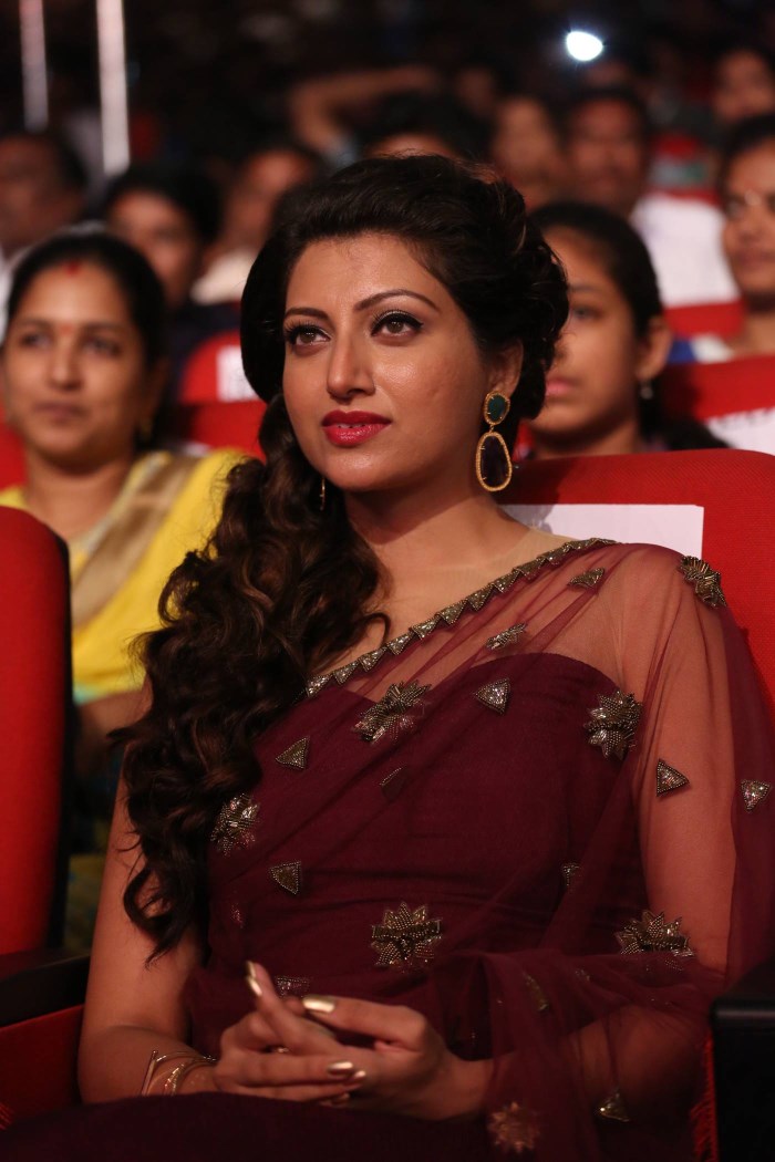 Bengal Tiger Movie Audio Launch event in Hyderabad. Ravi Teja, Tamanna, Rashi Khanna, Hamsa Nandini, Aksha Pardasany, Boman Irani, Sampath Nandi, KK Radha Mohan, Suma, Gautham Raju, Ramajogayya Sastry, Posani Krishna Murali graced the event. Ravi Teja,Tamanna,Bengal Tiger Audio Launch,Bengal Tiger,Bengal Tiger Audio Launch pics,Bengal Tiger Audio Launch images,Bengal Tiger Audio Launch photos,Bengal Tiger Audio Launch stills,Bengal Tiger Audio Launch pictures