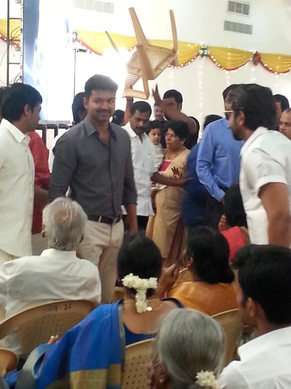 South Indian Actor Ilayathalapathy Vijay and Kamal Haasan at Ashwin and Shrea wedding. Ilayathalapathy Vijay,Vijay,Ilayathalapathy,Ilayathalapathy Vijay at Ashwin Shrea wedding,Vijay at Ashwin Shrea wedding,Ilayathalapathy Vijay at Ashwin Shrea marriage,Vijay at Ashwin Shrea marriage,Vijay latest pics,Vijay latest images,Vijay latest photos