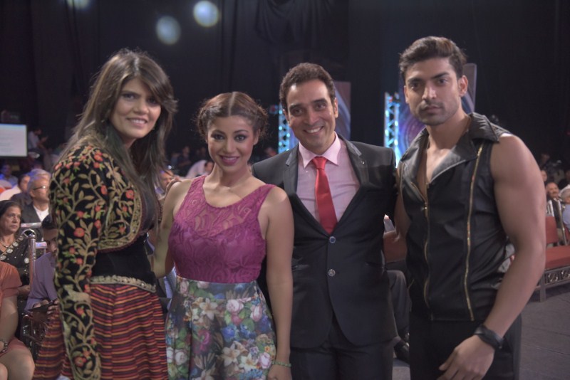 Lisa Ray, Ridheema Tiwari, Gunjan Utreja, Himmanshoo Malhotra, Pooja Gor, Tina Datta, Sahil Anand, Raman Handa with wife Divya, Tulsi Kumar, Meet brothers ( Manmeet and Harneet Singh), Pratyusha Banerjee, Rahul Raj Singh, Akhlaque Khan, Actor /writer Vinod Tharani, Ayushman Maheshwri, Roop Durgapal, Surbhi Tiwari, Vivek Mishra, Muskan Nancy James, Srman Jain, Karan Wahi, Ritvik Dhanjani, Aamir Ali, Sanjeeda Sheikh, Esha Gupta, Ritwick Dhanjani, Gurmeet Chowdhary and Debina Baneerjee, Kiku Sharda, Sugandha Mishra and others attend Medscapeindia Awards 2015. Esha Gupta,Lisa Ray,Medscapeindia Awards 2015,Medscapeindia Awards,Medscapeindia Awards 2015 pics,Medscapeindia Awards 2015 images,Medscapeindia Awards 2015 photos,Medscapeindia Awards 2015 pictures