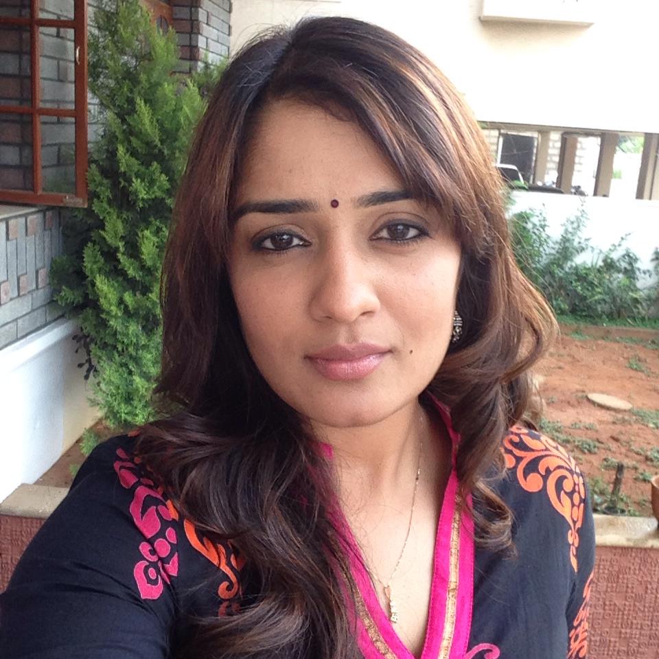 Nikita Thukral made her acting debut in Malayalam films opposite Fahadh Faasil in Fazil's 2002 film 'Kaiyethum Doorath' Nikita Thukral,kanal,nikita thukral in kanal,kaiyethum durath actress,nikita thukral latest photos
