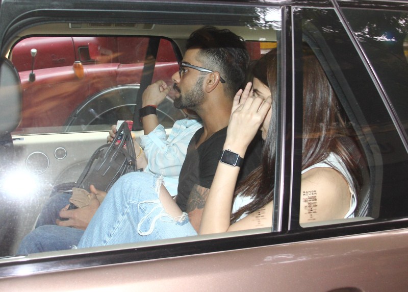 Virat Kohli went on a lunch date with his lady love, Bollywood actress Anushka Sharma and her father on 23 October at Bandra Restaurent in Mumbai. Virat Kohli,Anushka Sharma,Virat Kohli Lunch with Anushka Sharma,Virat Kohli and Anushka Sharma,Virat Kohli Anushka Sharma,Virat Kohli's Lunch with Anushka Sharma Family