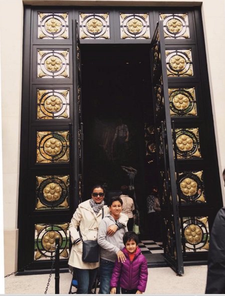 Prince Mahesh Babu, who wrapped up the second schedule of Telugu film Mahesh Babu,Mahesh Babu in Paris,Namrata Shirodkar,Sitara,Gautham,Mahesh Babu family holiday in Paris,Mahesh Babu's family holiday in Paris,Mahesh Babu holiday in Paris,Brahmotsavam