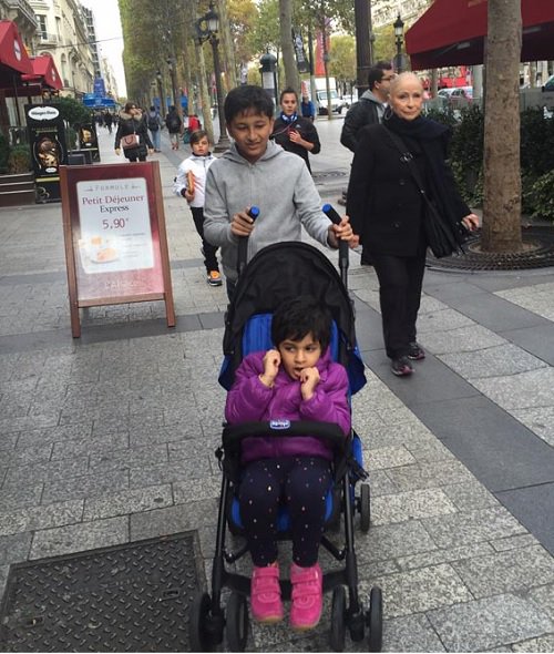 Prince Mahesh Babu, who wrapped up the second schedule of Telugu film Mahesh Babu,Mahesh Babu in Paris,Namrata Shirodkar,Sitara,Gautham,Mahesh Babu family holiday in Paris,Mahesh Babu's family holiday in Paris,Mahesh Babu holiday in Paris,Brahmotsavam