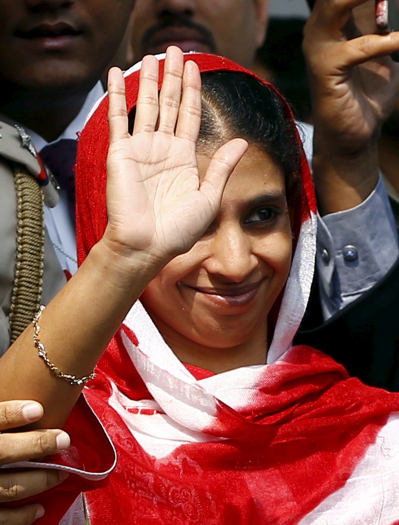 Geeta, a deaf-mute Indian woman who has been stranded in Pakistan for over a decade, arrived here on a flight from Pakistan. Geeta,Geeta lands in Delhi,Geeta lands in Delhi from Pakistan,Deaf-mute Geeta,IGI airport in Delhi,IGI airport