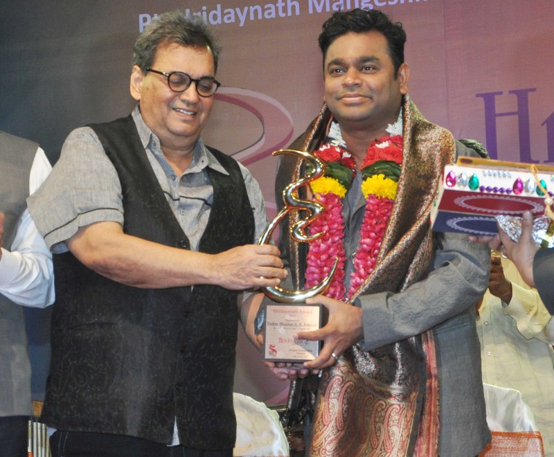 Music maestro AR Rahman was conferred with the Hridaynath Mangeshkar Award by the veteran filmmaker, producer and director Subhash Ghai last evening in Mumbai. AR Rahman,AR Rahman receives Hridaynath Mangeshkar Award,Hridaynath Mangeshkar Award,Hridaynath Mangeshkar,Hridaynath Mangeshkar Award for AR Rahman,Subhash Ghai,Music maestro AR Rahman