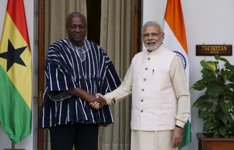 Indian Prime Minister Narendra Modi met Nigeria's President Muhammadu Buhari, Benin's President Boni Yayi, Swaziland's King Mswati III, Ghana's President John Dramani Mahama and Zimbabwe's President Robert Mugabe. Narendra Modi,Prime Minister Narendra Modi,Modi,Muhammadu Buhari,Boni Yayi,Mswati III,John Dramani Mahama,Robert Mugabe,Hyderabad House