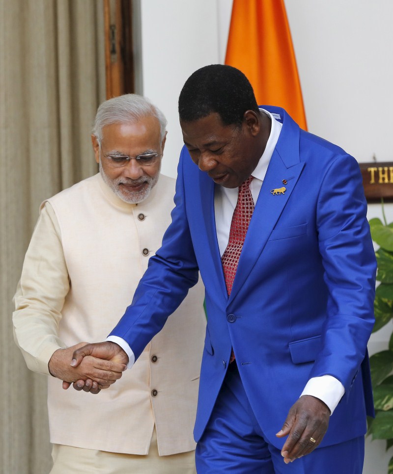 Indian Prime Minister Narendra Modi met Nigeria's President Muhammadu Buhari, Benin's President Boni Yayi, Swaziland's King Mswati III, Ghana's President John Dramani Mahama and Zimbabwe's President Robert Mugabe. Narendra Modi,Prime Minister Narendra Modi,Modi,Muhammadu Buhari,Boni Yayi,Mswati III,John Dramani Mahama,Robert Mugabe,Hyderabad House