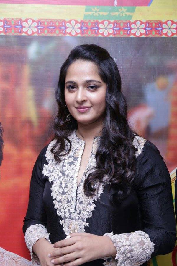Inji Iduppazhagi audio launch Inji Iduppazhagi,Inji Iduppazhagi audio launch,Arya,Anushka Shetty,Arya and Anushka Shetty,Arya Anushka Shetty,Inji Iduppazhagi audio launch pics,Inji Iduppazhagi audio launch images,Inji Iduppazhagi audio launch photos,Inji Iduppazhagi audio launch still