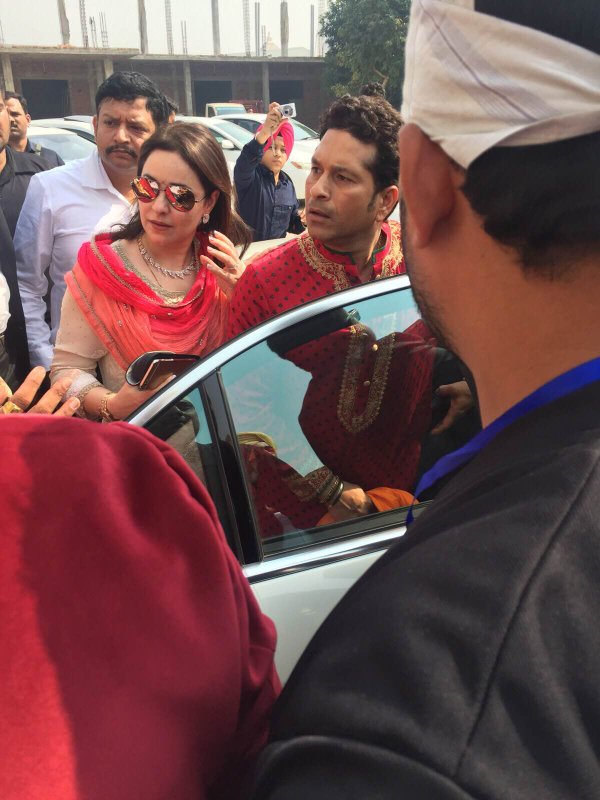 Indian off-spinner Harbhajan Singh and Bollywood actress Geeta Basra finally tied the knot on Thursday (29th October) in Jalandhar. Sachin Tendulkar and many others graced the event. Harbhajan Singh,Harbhajan Singh Wedding,Harbhajan Singh Wedding pictures,Harbhajan Singh marriage,Harbhajan Singh marriage pics,Harbhajan Singh and Geeta Basra,sachin