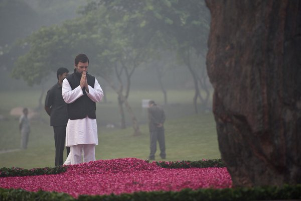 Congress President Smt Sonia Gandhi, Rahul Gandhi, Former PM Dr Manmohan Singh pay tributes to Indira Gandhi on her death anniversary at Shakti Sthal. Indira Gandhi,Indira Gandhi death anniversary,Indira Gandhi death,Sonia Gandhi,Rahul Gandhi,Manmohan Singh,Pranab Mukherjee