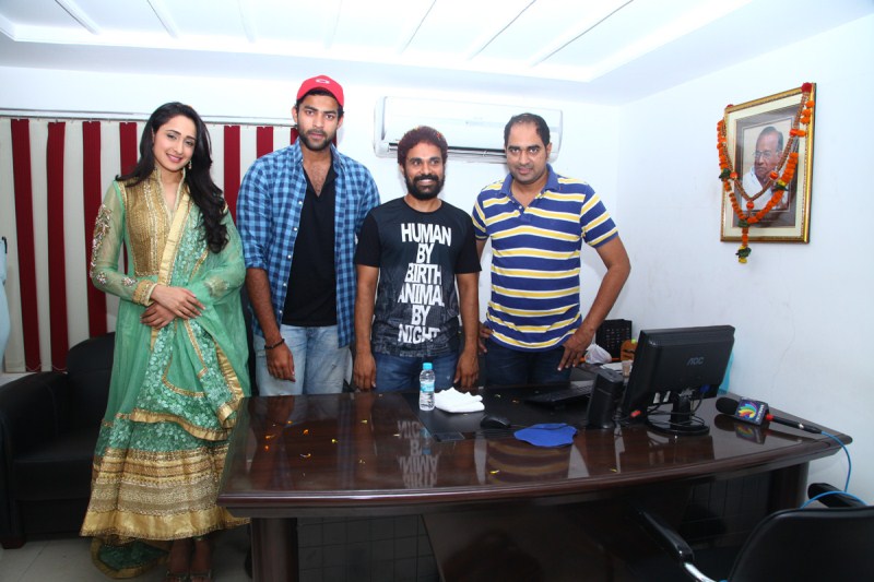 Kanche movie team - Actor Varun Tej, Actress Pragya Jaiswal and Director Krish at success tour in Vijayawada. Kanche success tour,Kanche success meet,Kanche,Varun Tej,Pragya Jaiswal,Director Krish,Kanche success tour pics,Kanche success tour images,Kanche success tour photos,Kanche success tour pictures,Kanche success tour stills