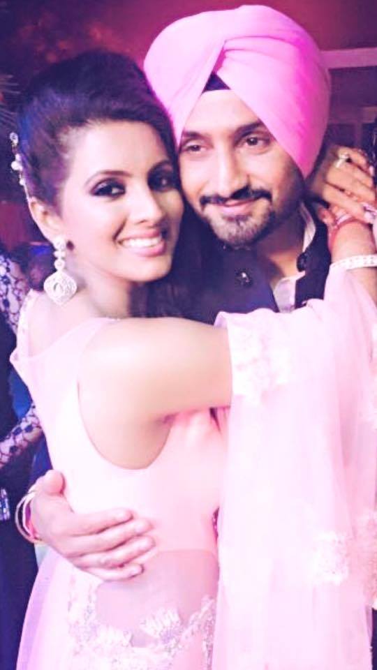 Harbhajan Singh and Geeta Basra wedding reception held at Hotel Taj Palace in New Delhi on Sunday evening (1st November). Cricket player Harbhajan Singh, married his long-time girlfriend and Bollywood actress Geeta Basra on 29 October. Dhoni, Anil Kumble, Ajinkya Rahane and his wife, Yuvraj Singh, Ajay Jadeja, Murali Vijay, Cheteshwar Pujara, Varun Aaron, Ravichandran Ashwin and his father, Team India Director Ravi Shastri and many others graced the event. Harbhajan Singh,Harbhajan Singh wedding reception,Harbhajan Singh and Geeta Basra Grand Reception,Geeta Basra Grand Reception,Geeta Basra,harbhajan singh geeta basra wedding,Virat Kohli