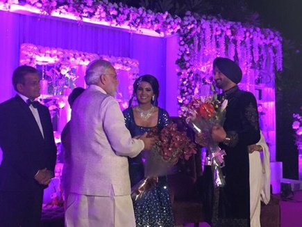 Harbhajan Singh and Geeta Basra wedding reception held at Hotel Taj Palace in New Delhi on Sunday evening (1st November). Cricket player Harbhajan Singh, married his long-time girlfriend and Bollywood actress Geeta Basra on 29 October. Dhoni, Anil Kumble, Ajinkya Rahane and his wife, Yuvraj Singh, Ajay Jadeja, Murali Vijay, Cheteshwar Pujara, Varun Aaron, Ravichandran Ashwin and his father, Team India Director Ravi Shastri and many others graced the event. Harbhajan Singh,Harbhajan Singh wedding reception,Harbhajan Singh and Geeta Basra Grand Reception,Geeta Basra Grand Reception,Geeta Basra,harbhajan singh geeta basra wedding,Virat Kohli
