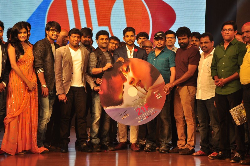 Telugu Movie Kumari 21F Audio Launch event held at Hyderabad. Actor Allu Arjun, Raj Tarun, Actress Heebah Patel, Music composer Devi Sri Prasad and Others graced the event. Allu Arjun,Kumari 21F audio launch,Devi Sri Prasad,Kumari 21F,Kumari 21F audio launch pics,Kumari 21F audio launch images,Kumari 21F audio launch photos,Kumari 21F audio launch pictures