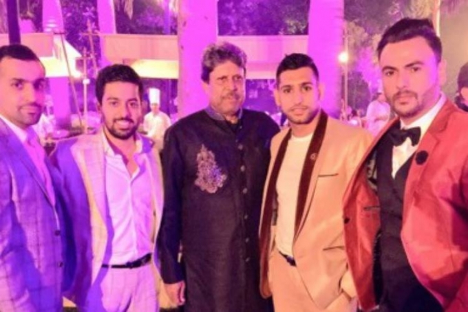 Harbhajan Singh and Geeta Basra wedding reception held at Hotel Taj Palace in New Delhi on Sunday evening (1st November). Cricket player Harbhajan Singh, married his long-time girlfriend and Bollywood actress Geeta Basra on 29 October. Dhoni, Anil Kumble, Ajinkya Rahane and his wife, Yuvraj Singh, Ajay Jadeja, Murali Vijay, Cheteshwar Pujara, Varun Aaron, Ravichandran Ashwin and his father, Team India Director Ravi Shastri and many others graced the event. Harbhajan Singh,Harbhajan Singh wedding reception,Harbhajan Singh and Geeta Basra Grand Reception,Geeta Basra Grand Reception,Geeta Basra,harbhajan singh geeta basra wedding,Virat Kohli
