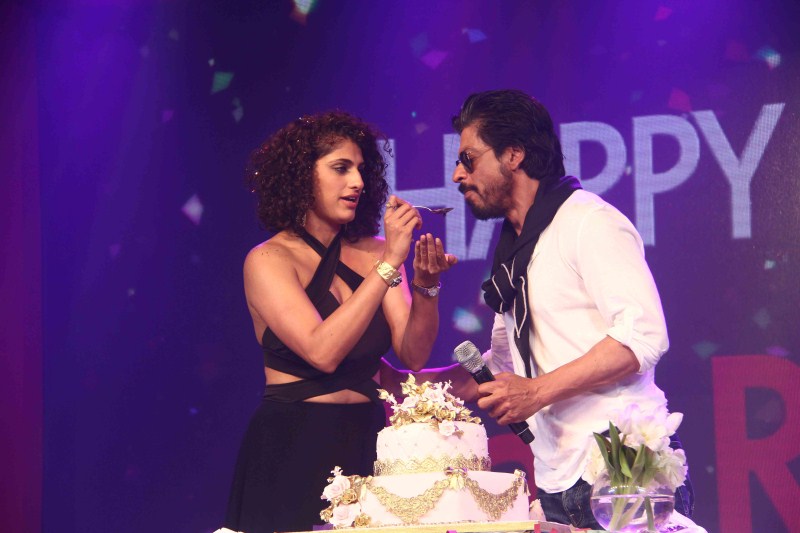 Bollywood King Khan cuts his birthday cake on his 50th birthday celebration in Mumbai. Shah Rukh Khan,SRK,Shah Rukh Khan celebrates 50th birthday,SRK celebrates 50th birthday,Shahrukh Khan,SRK celebrates 50th birthday with media