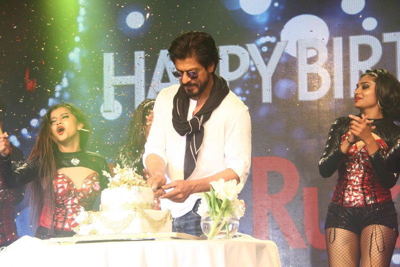 Bollywood King Khan cuts his birthday cake on his 50th birthday celebration in Mumbai. Shah Rukh Khan,SRK,Shah Rukh Khan celebrates 50th birthday,SRK celebrates 50th birthday,Shahrukh Khan,SRK celebrates 50th birthday with media