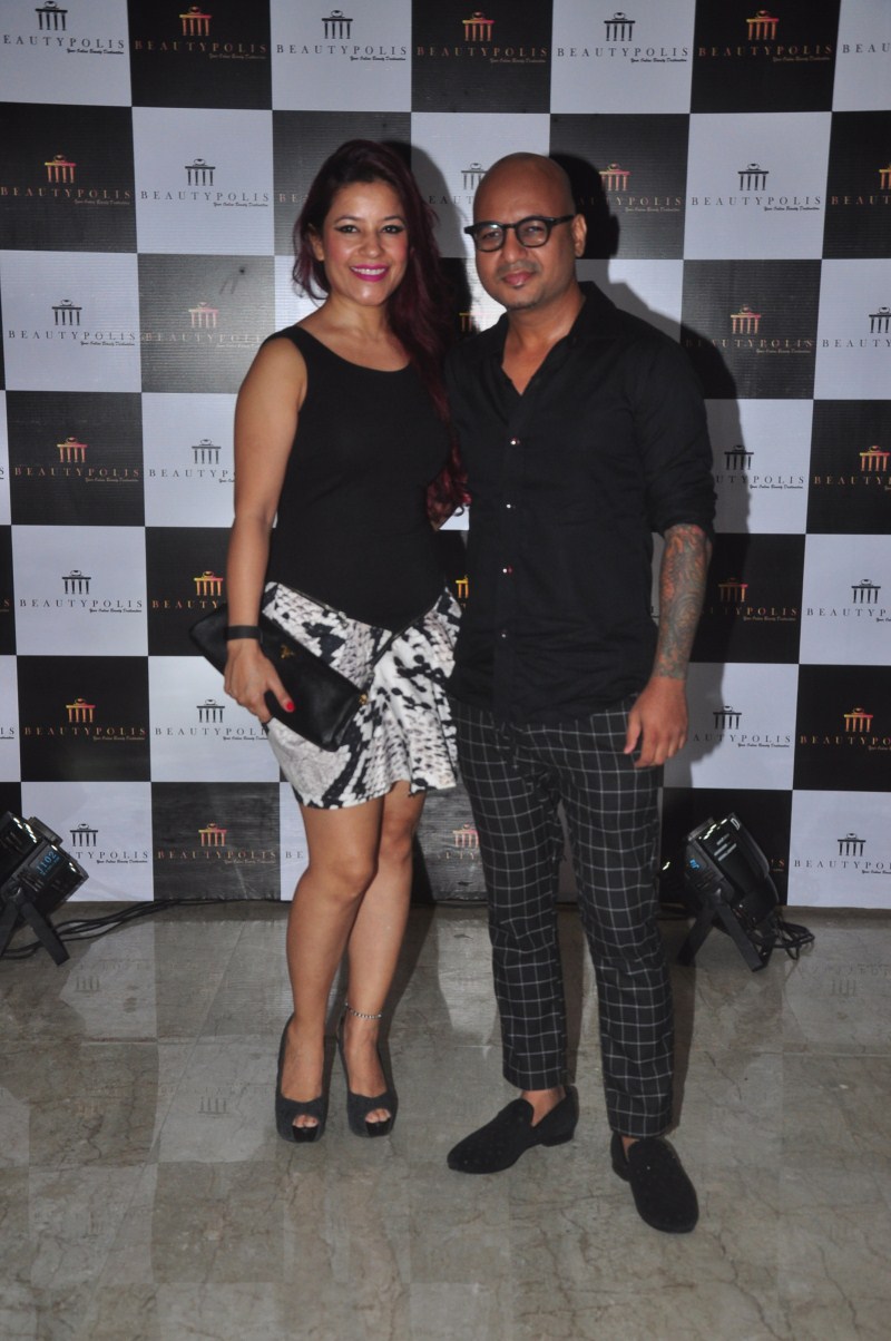 Director Divya Khosla Kumar unveiled Beautypolis, the online beauty destination at Levo Lounge, Andheri West. Celebs of the likes of Shibani Kashyap, Anees Bazmee, Shaleen Bhanot, Sumit Mittal, Aashish Rego, Allen John, Veteran Artist Pandhari Dada, Ashoke Pandit, Dilip Pithwa, Anil Wanvari with daughter Prerna Wanvari and many others were present at the event. Divya Khosla Kumar,Beauty Polis online beauty destination,online beauty destination,Shibani Kashyap,Anees Bazmee,Shaleen Bhanot,Sumit Mittal,Aashish Rego,Allen John,Veteran Artist Pandhari Dada