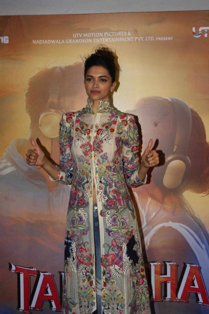 Bollywood actress Deepika Padukone at Tamasha music celebration event held at Suburban Restaurant. Deepika Padukone,Tamasha audio launch,Tamasha,Actress Deepika Padukone,Tamasha audio launch pics,Tamasha audio launch images,Tamasha audio launch photos,Tamasha audio launch stills,Tamasha audio launch pictures,Deepika Padukone at Tamasha audio launch pic