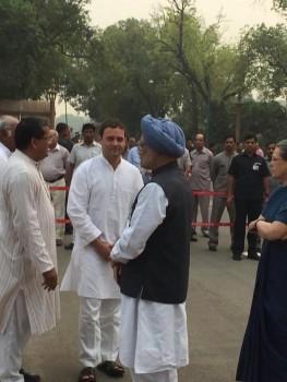 Hon'ble Congress President Smt. Sonia Gandhi and Hon'ble Congress Vice President Shri Rahul Gandhi along with Members of the extended Congress Working Committee, AICC office bearers and Congress Members of Parliament lead a Protest March from Parliament house to Rashtrapathi Bhavan in New Delhi.