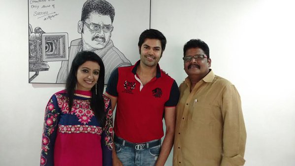 Tamil actor Ganesh Venkatraman and television anchor-cum-actress Nisha invites Kamal Haasan, Jayam Ravi, Sneha to his marriage. Ganesh Venkatraman,Ganesh Venkatraman marriage,Ganesh Venkatraman and Nisha,Ganesh Venkatraman and Nisha marriage,Kamal Haasan,Jayam Ravi,Sneha