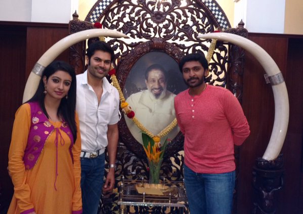 Tamil actor Ganesh Venkatraman and television anchor-cum-actress Nisha invites Kamal Haasan, Jayam Ravi, Sneha to his marriage. Ganesh Venkatraman,Ganesh Venkatraman marriage,Ganesh Venkatraman and Nisha,Ganesh Venkatraman and Nisha marriage,Kamal Haasan,Jayam Ravi,Sneha