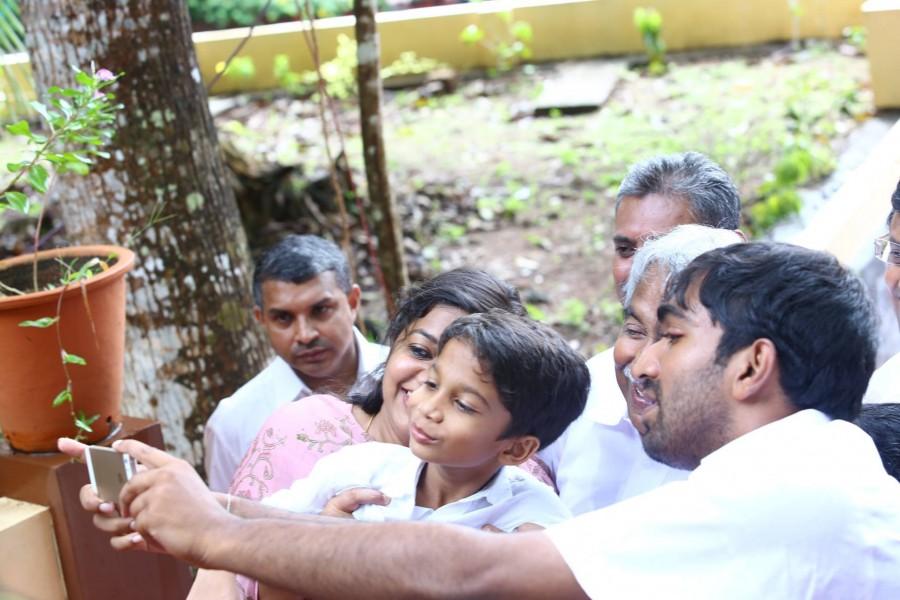 The two-phase Kerala local body elections began on 2 November Kerala elections,Oommen Chandy voting selfie,meera nandan,celebrities after voting,voting selfies